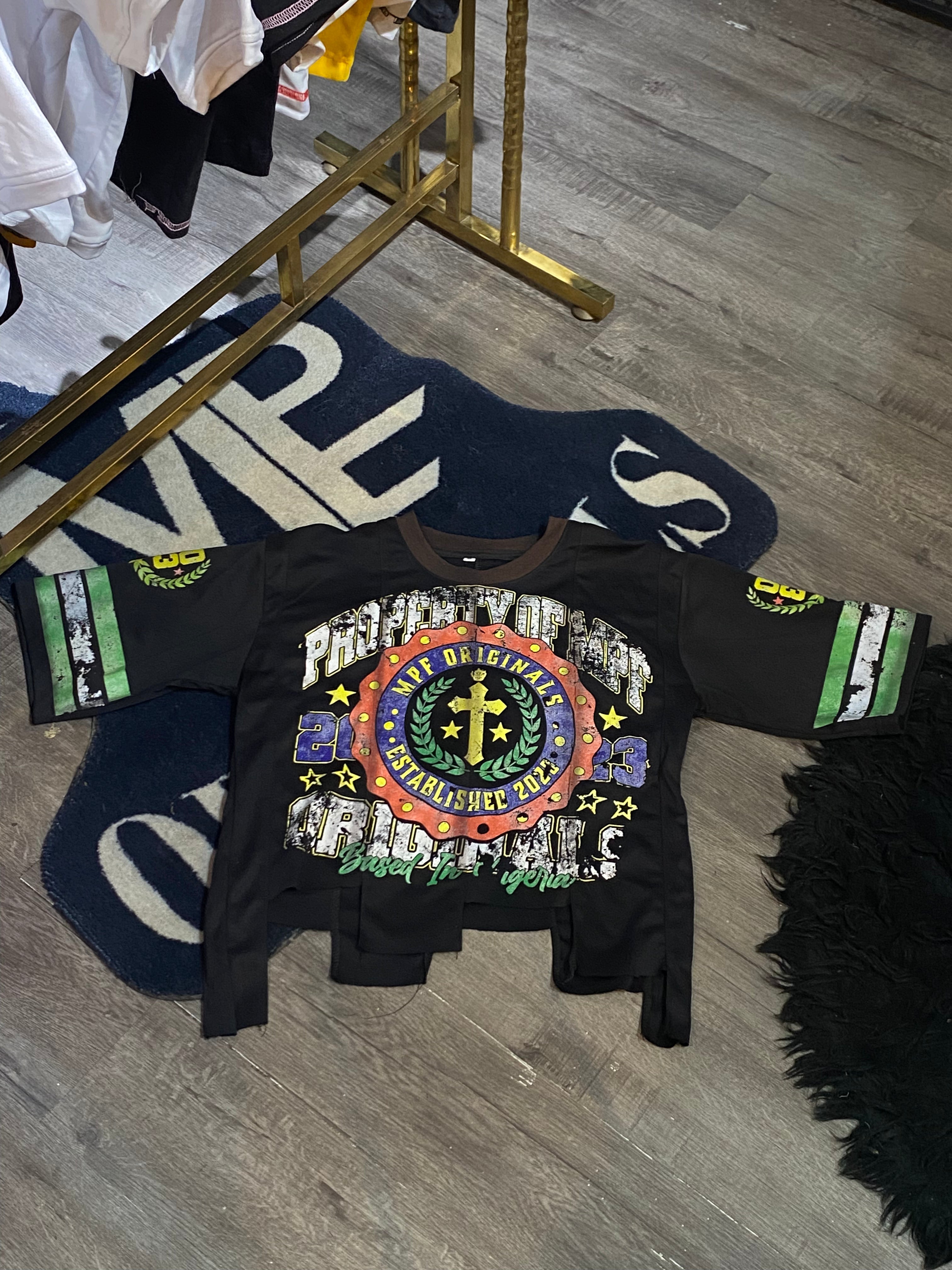 P.O.M CROP TEE